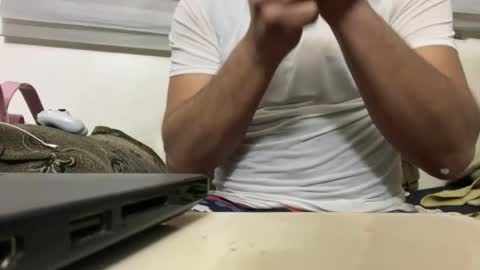 Snapshot of muhra chatting on 23, 4, 2026 ATHAR - online show from 23, 4, 2026