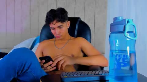 Snapshot of muichiro_tokito1 chatting on 2, 3, 2025 muichiro tokito1 online show from 2, 3, 2025