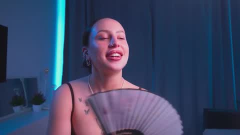 Snapshot of multifruiti chatting on 14, 9, 2025 Kira online show from 14, 9, 2025