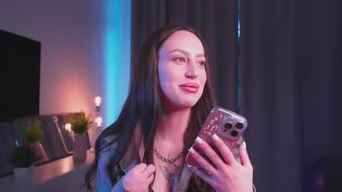 Snapshot of multifruiti chatting on 22, 9, 2025 Kira online show from 22, 9, 2025