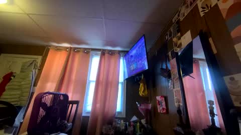 mumnxdor online show from 10, 4, 2026