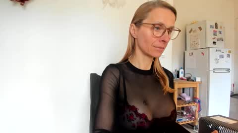 LOVELY JULIA  Peter DAY online show from 29, 3, 2026