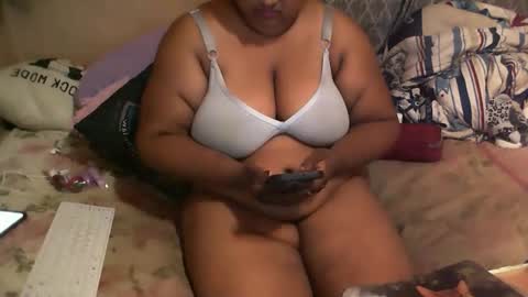 Snapshot of munniegalz1 chatting on 6, 2, 2026 your angel online show from 6, 2, 2026