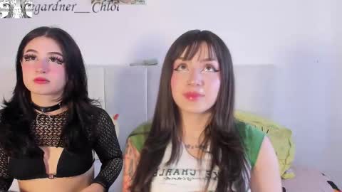 Snapshot of murasaki_doll chatting on 28, 9, 2025 kimi- independent model online show from 28, 9, 2025