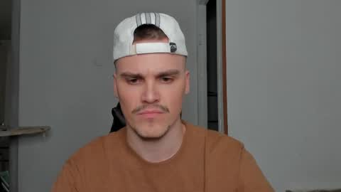 Snapshot of murzik__ chatting on 5, 4, 2026 murzik__ online show from 5, 4, 2026