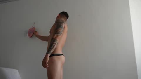 muscle_king_cum online show from 28, 2, 2026