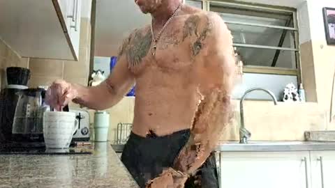 Snapshot of muscledaddy69s chatting on 8, 7, 2026 muscledaddy69s online show from 8, 7, 2026