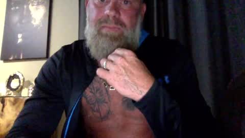 muscledick40 online show from 11, 9, 2025