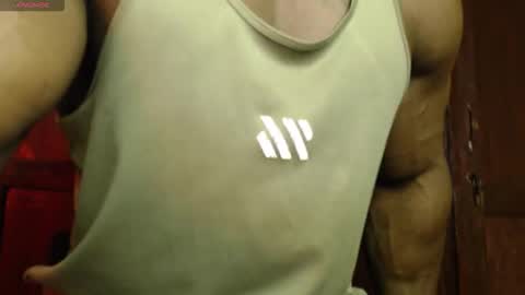 musclegod23 online show from 9, 9, 2025