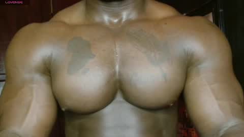 musclegod23 online show from 17, 4, 2026