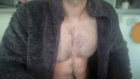 Snapshot of musclehair3 chatting on 26, 4, 2026 musclehair3 online show from 26, 4, 2026