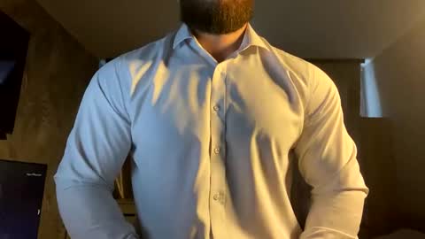 Snapshot of muscularjuggler chatting on 3, 3, 2026 muscularjuggler online show from 3, 3, 2026