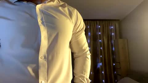 Snapshot of muscularjuggler chatting on 11, 3, 2026 muscularjuggler online show from 11, 3, 2026