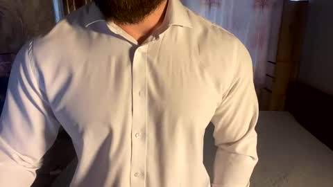 Snapshot of muscularjuggler chatting on 5, 4, 2026 muscularjuggler online show from 5, 4, 2026