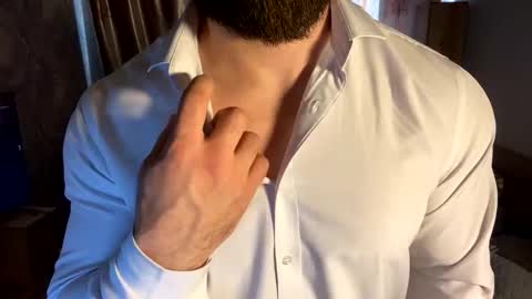 Snapshot of muscularjuggler chatting on 8, 4, 2026 muscularjuggler online show from 8, 4, 2026