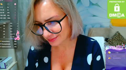 Snapshot of music_fairy chatting on 23, 12, 2024 Lana online show from 23, 12, 2024