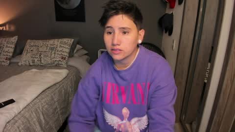 Snapshot of musicayluna chatting on 7, 4, 2026 VALENTINA Luna online show from 7, 4, 2026