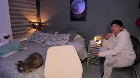 Snapshot of musicayluna chatting on 21, 4, 2026 VALENTINA Luna online show from 21, 4, 2026