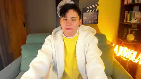 Snapshot of musicayluna chatting on 25, 7, 2026 VALENTINA Luna online show from 25, 7, 2026
