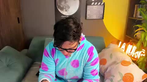 Snapshot of musicayluna chatting on 30, 7, 2026 VALENTINA Luna online show from 30, 7, 2026