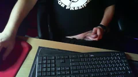 Snapshot of muso44 chatting on 8, 3, 2025 Muso online show from 8, 3, 2025