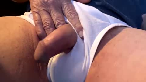 bighead mature oldcock love hairy pussy C2C married..hairy women more than welcome. Tips not required but appreciated online show from 7, 3, 2025