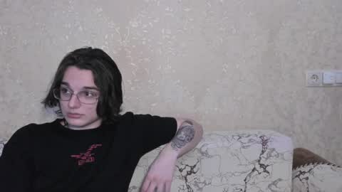 Snapshot of muuur_love chatting on 24, 4, 2026 cute couple online show from 24, 4, 2026