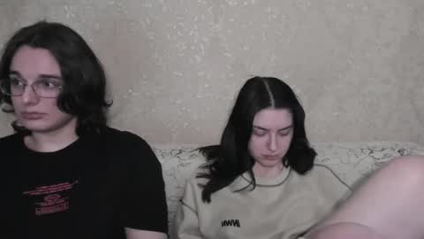 Snapshot of muuur_love chatting on 29, 4, 2026 cute couple online show from 29, 4, 2026