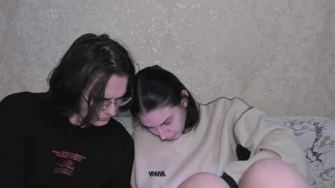 Snapshot of muuur_love chatting on 5, 5, 2026 cute couple online show from 5, 5, 2026
