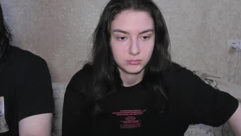 Snapshot of muuur_love chatting on 20, 5, 2026 cute couple online show from 20, 5, 2026