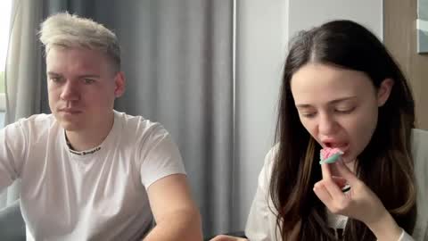 Snapshot of muzamiya chatting on 29, 5, 2026 Milana and Anton online show from 29, 5, 2026