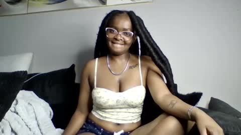 Snapshot of mwana69 chatting on 23, 4, 2026 mwana69 online show from 23, 4, 2026