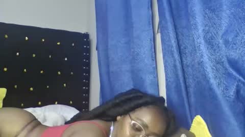 Snapshot of mwana69 chatting on 8, 5, 2026 mwana69 online show from 8, 5, 2026