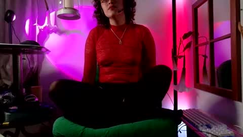 Snapshot of mx_anouk_divine chatting on 1, 5, 2026 Mx. Anouk Divine online show from 1, 5, 2026