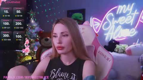 Snapshot of my__sweet__alice chatting on 19, 7, 2026 mysweetalice online show from 19, 7, 2026