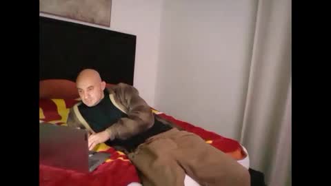 J online show from 23, 11, 2025