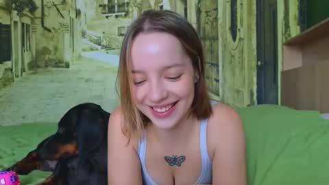 Snapshot of my_mia_ chatting on 21, 9, 2025  MIA  I will be here Monday Wednesday Thursday Saturday online show from 21, 9, 2025