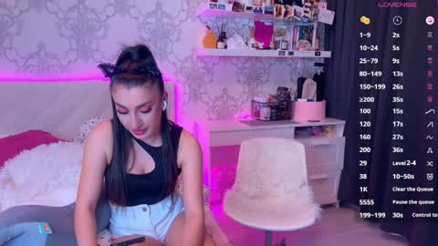 Naomi online show from 19, 4, 2026