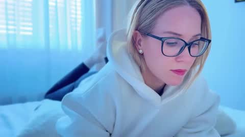 Mya-be Yours P online show from 24, 9, 2025