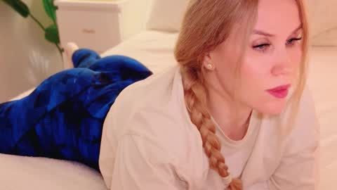 Mya-be Yours P online show from 27, 2, 2026