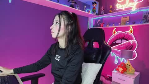 Snapshot of mycutiebabe chatting on 4, 4, 2026 Milly Cute online show from 4, 4, 2026