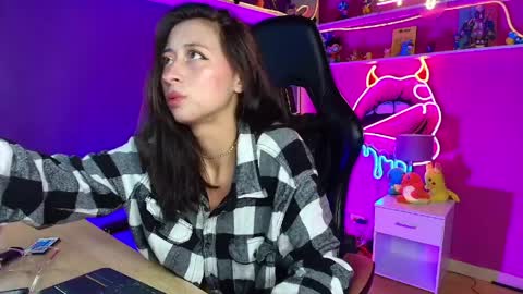 Snapshot of mycutiebabe chatting on 10, 4, 2026 Milly Cute online show from 10, 4, 2026