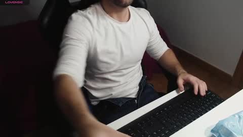 Snapshot of myhairymacho chatting on 9, 3, 2025 Juan  OF  myhairymacho online show from 9, 3, 2025