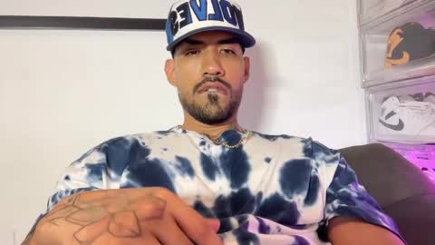 Snapshot of myke_esthetic chatting on 5, 10, 2025 Myke esthetic online show from 5, 10, 2025