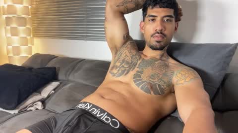 Myke esthetic online show from 14, 12, 2025