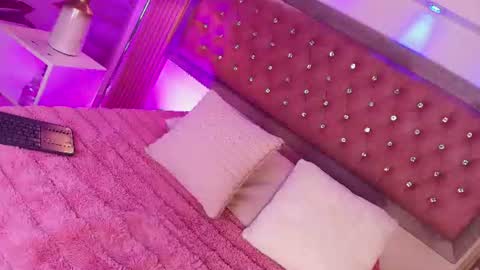 Snapshot of myladreams_ chatting on 28, 7, 2026 Myla online show from 28, 7, 2026