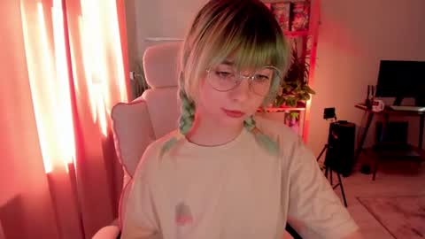MylaFlores online show from 5, 8, 2026