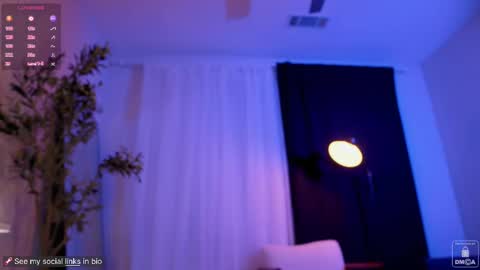 Snapshot of myliss chatting on 14, 2, 2025 Liss Next stream December1 online show from 14, 2, 2025