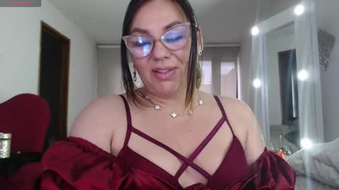 Snapshot of myrnasexxx chatting on 10, 5, 2026 Myrna Sessions online show from 10, 5, 2026