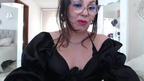 Snapshot of myrnasexxx chatting on 14, 5, 2026 Myrna Sessions online show from 14, 5, 2026